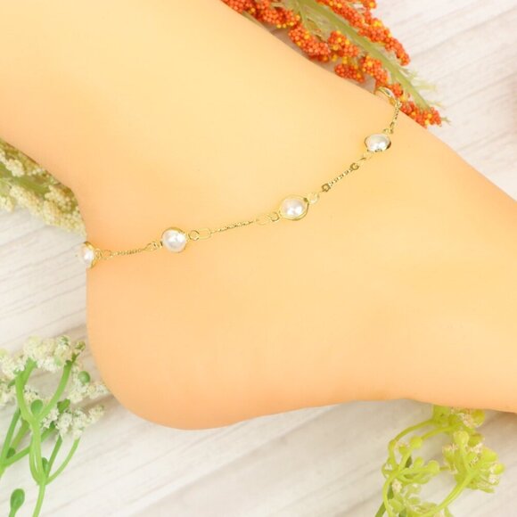 "Handmade Anklet – Elegant & Delicate Jewelry for Women | UNVRC1106 - Picture 3 of 10